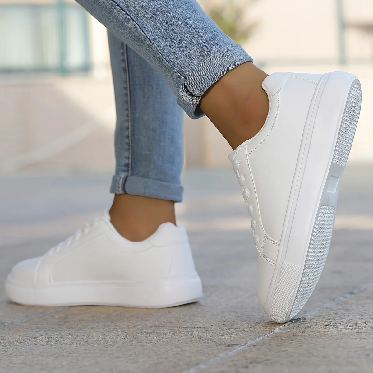 Kuroha® | Timeless and elegant sneakers - Image 4