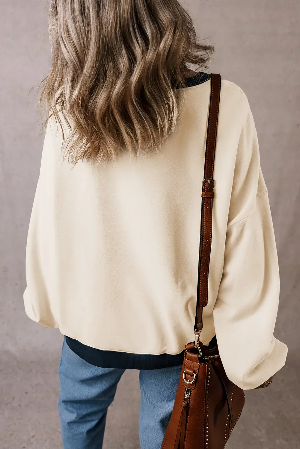 Lara | Long-sleeved sweatshirt with a pumpkin graphic - Image 3
