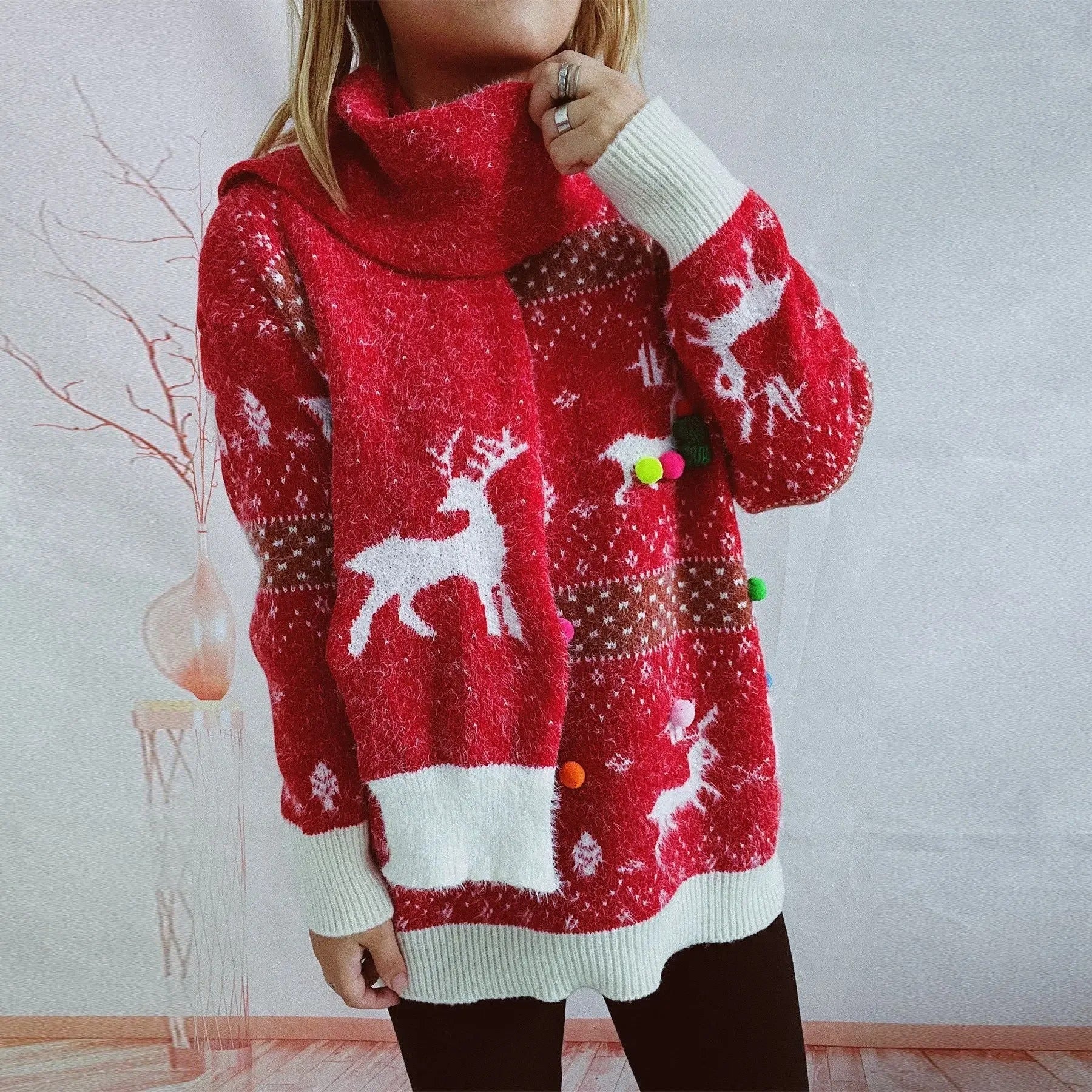 Larissa | Women's Christmas sweater with reindeer print