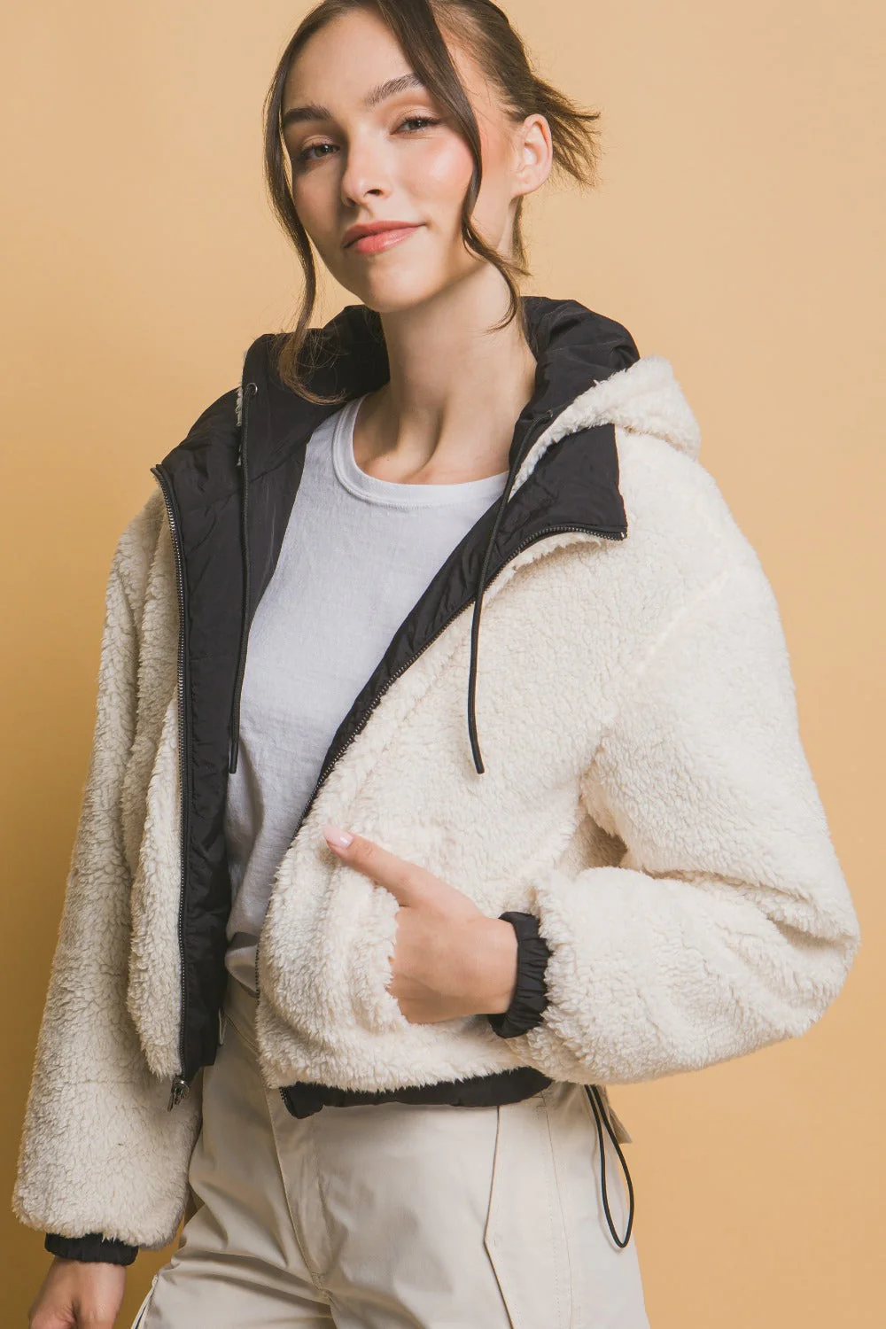Laura | Love Tree cropped reversible hooded zip-up sherpa jacket - Image 4