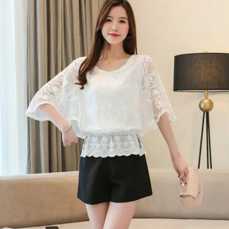 Lauriane® | Blouse With Cotton Lace And Butterfly Flower Pattern