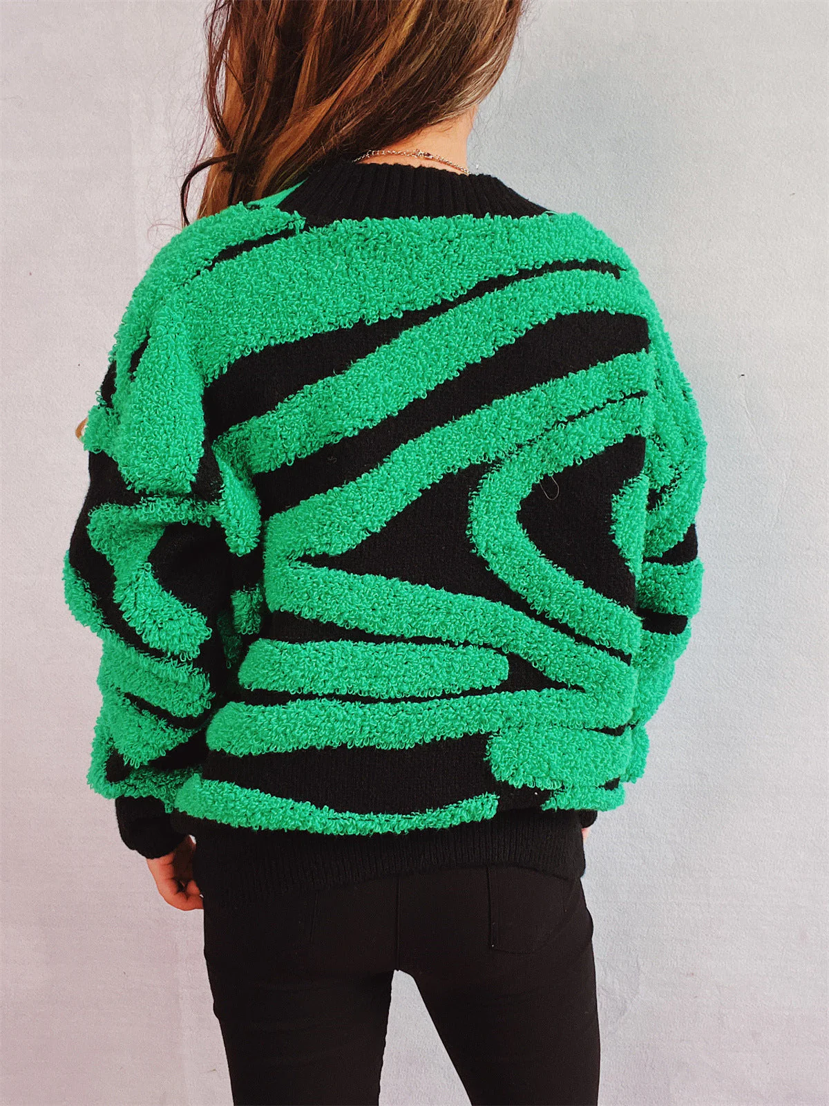 Lea | Contrast color long sleeve cardigan with buttons - Image 12