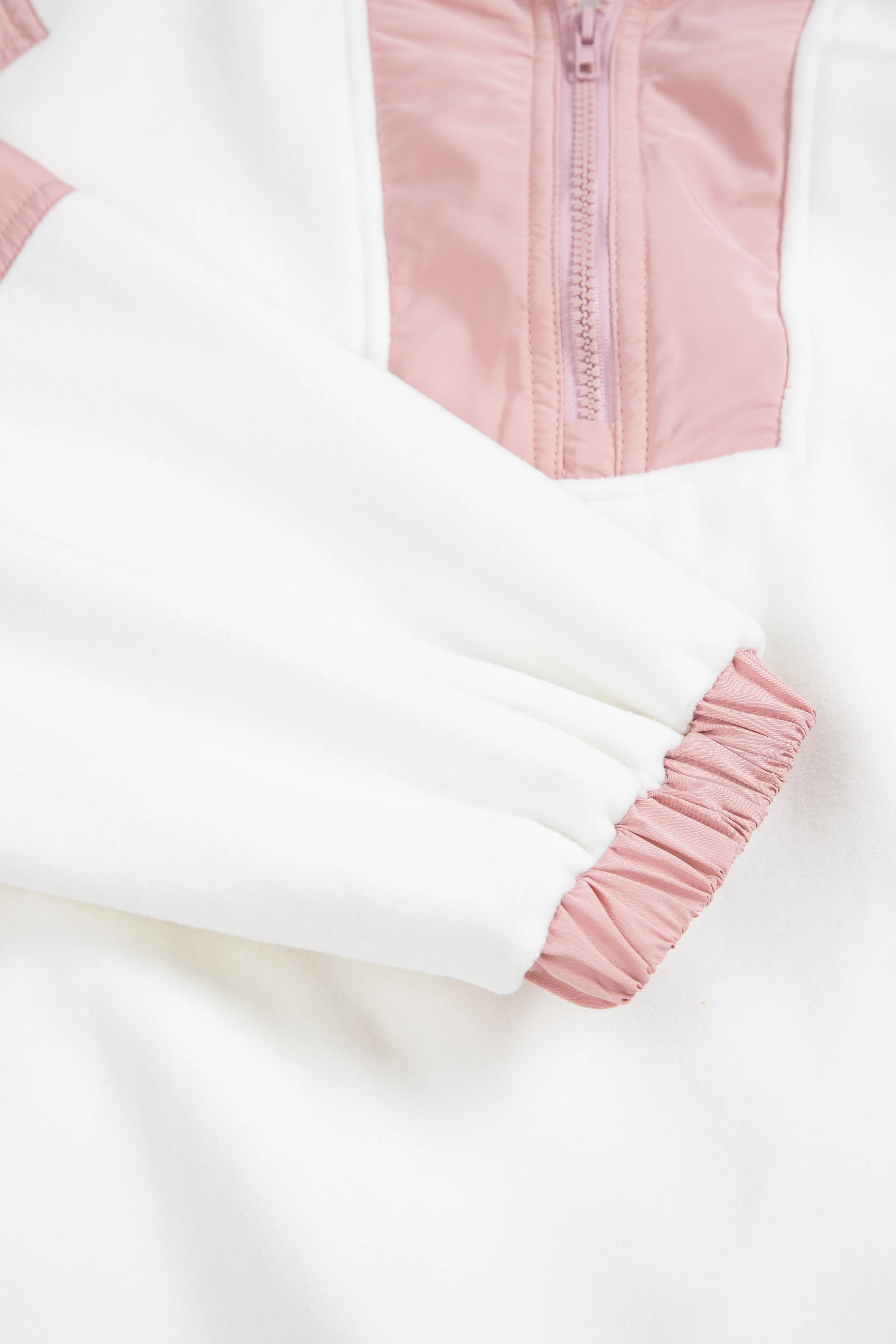 Leila | Modern and comfortable winter hoodie - Image 12