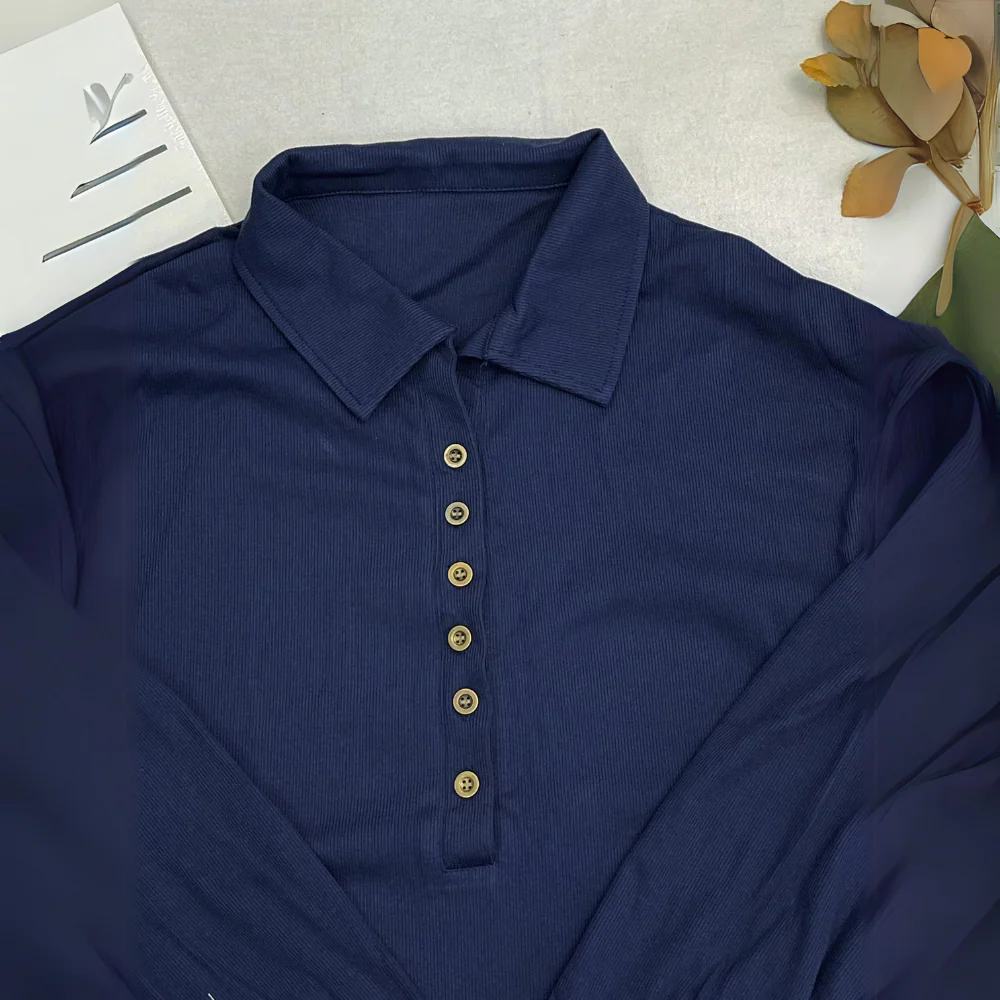 Leire | Comfortable shirt with buttons - Image 2