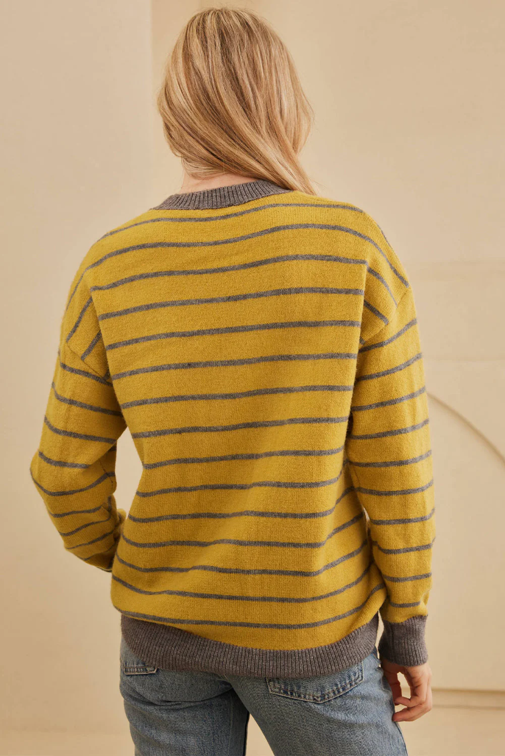 Leire | Long-sleeved sweater with floral stripes and a crew neck - Image 6
