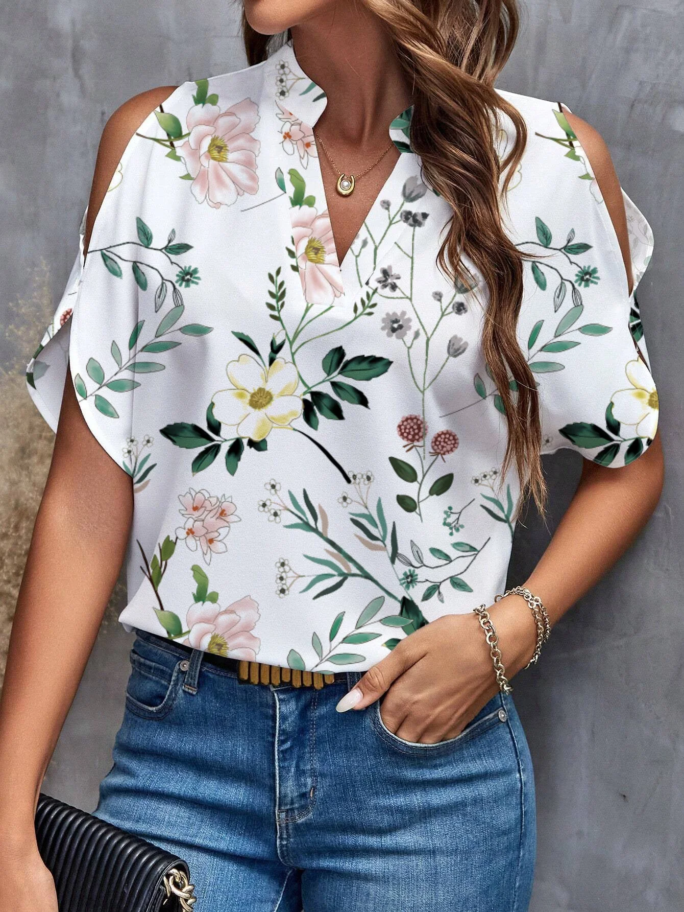 Leire® | Women'S Blouse With Off-The-Shoulder Details And Floral Pattern - Image 7