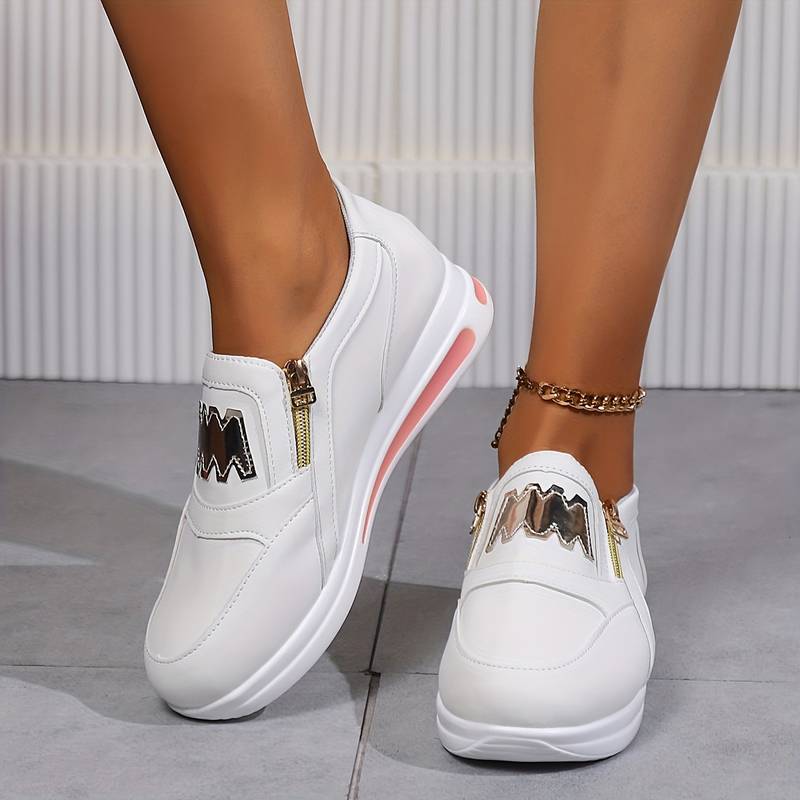 Leonarda® | Effortless and chic   sneakers - Image 12