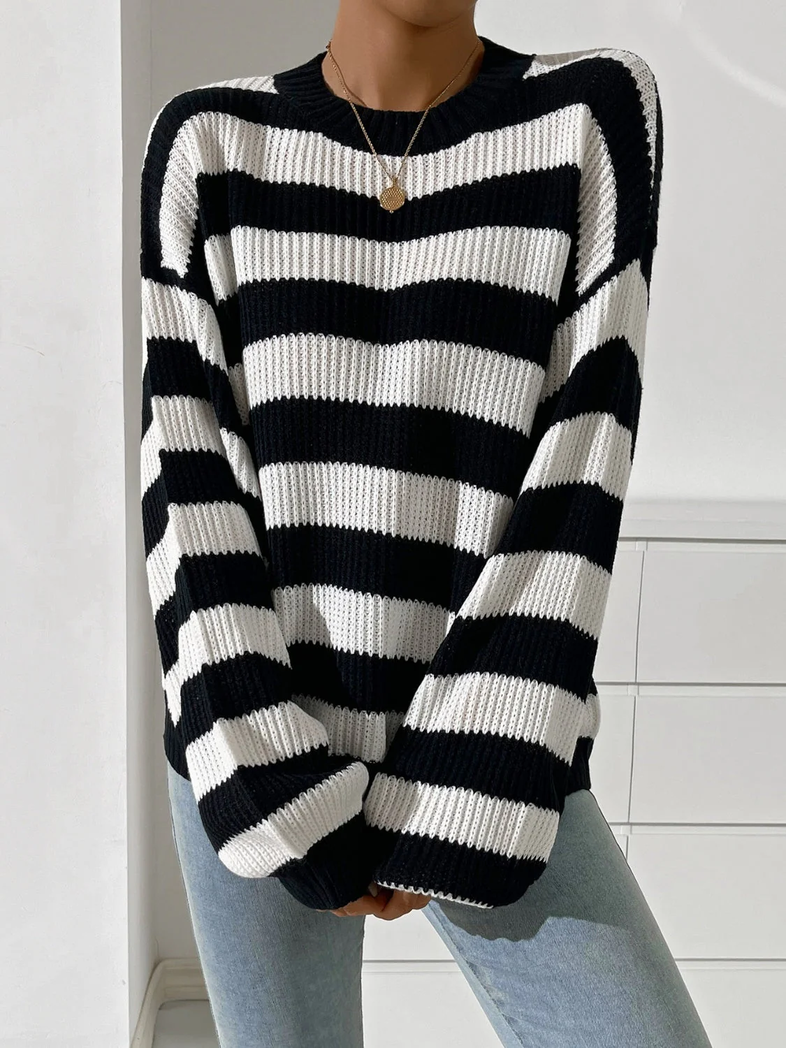 Leonor | Modern and fashionable winter sweater - Image 4