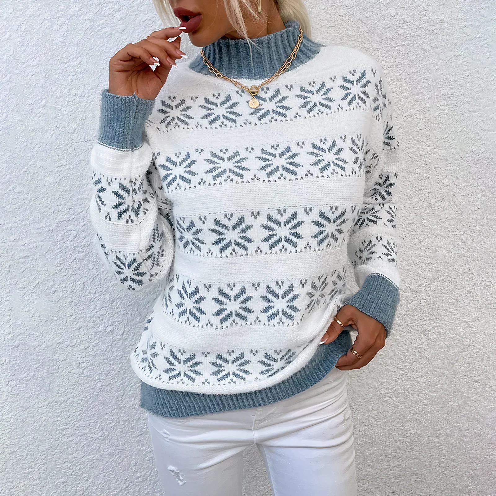 Leonor | Warm jersey sweater with a snowflake pattern - Image 4