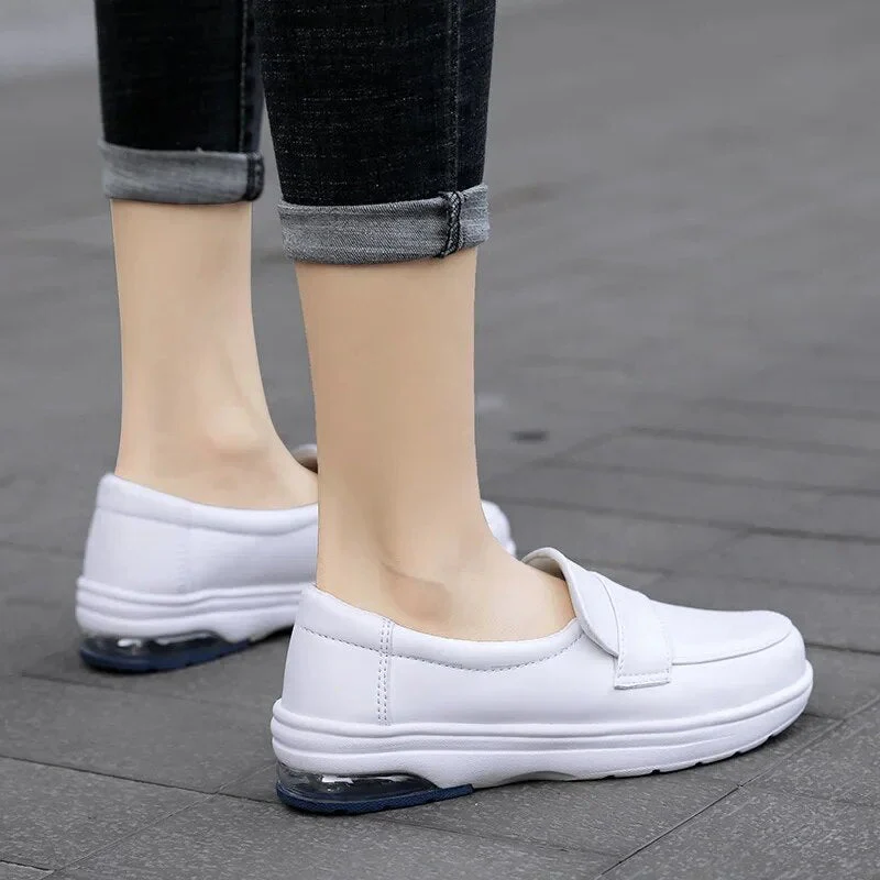 Lia® | Relaxed and stylish   sneakers - Image 5