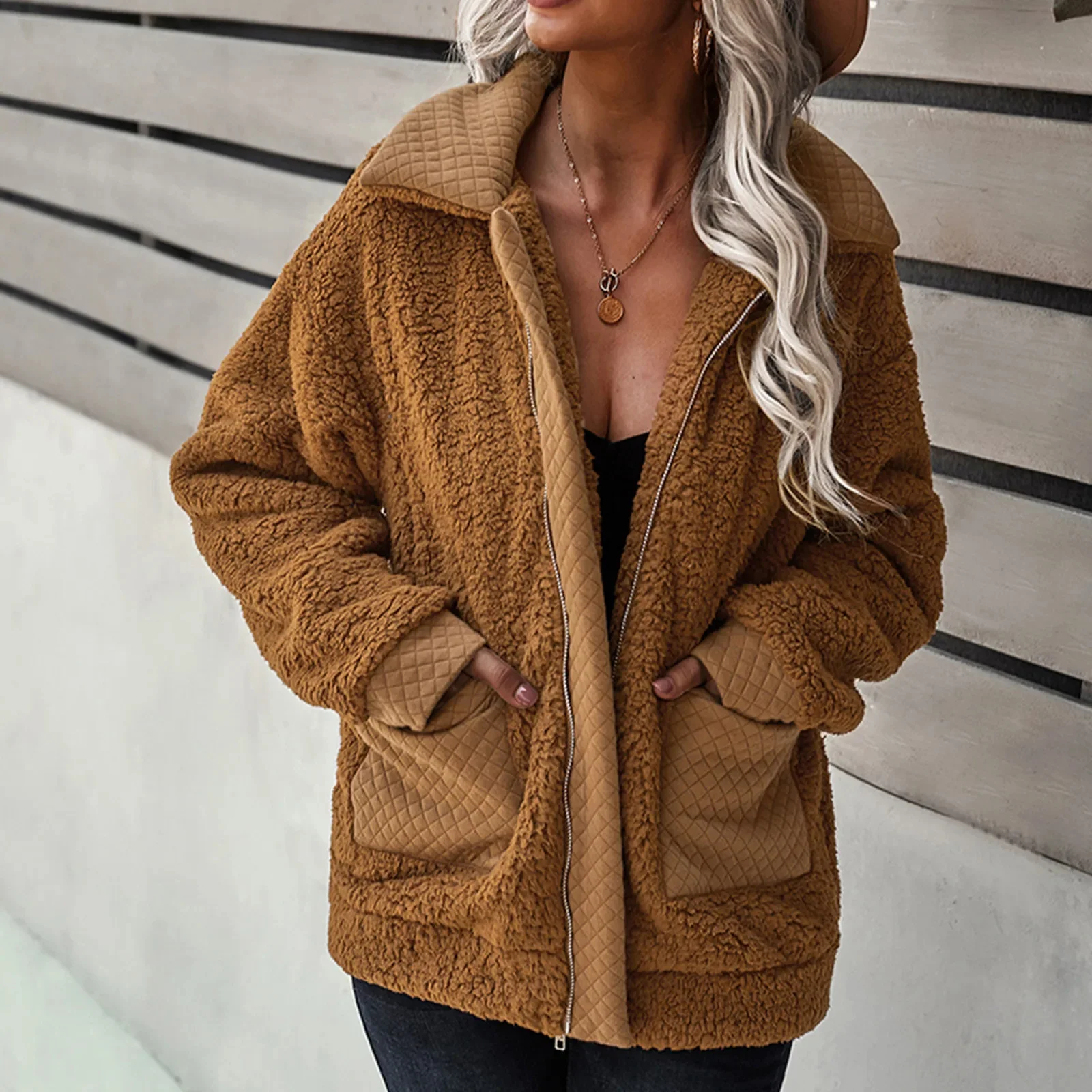 Lidia | Modern and comfortable winter garment - Image 5