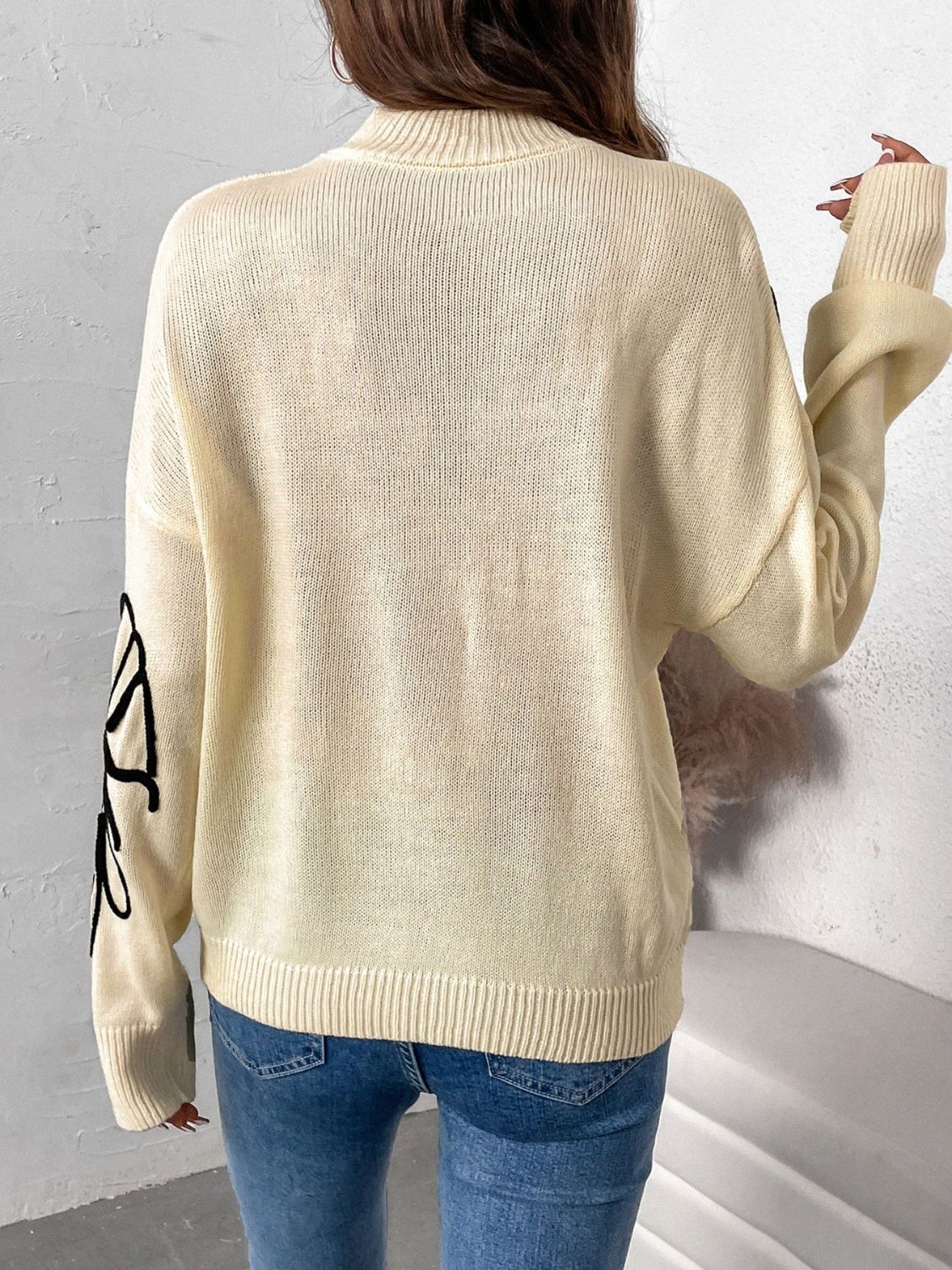 Lidia | Perfee long-sleeved sweater with stand-up collar and low shoulders - Image 2