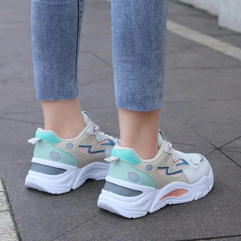 Lidia® | Simple and stylish sneakers - Image 4