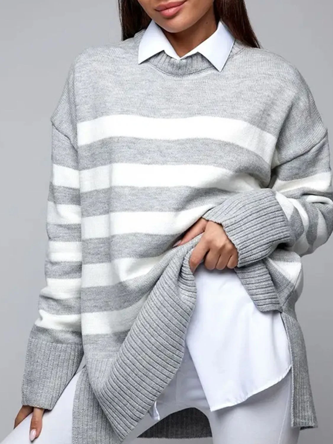 Lidia | Striped slit sweater with a crew neck - Image 14