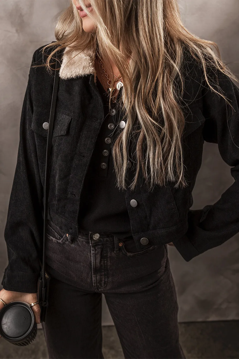 Lilian | Fluffy button-down jacket with collar - Image 5