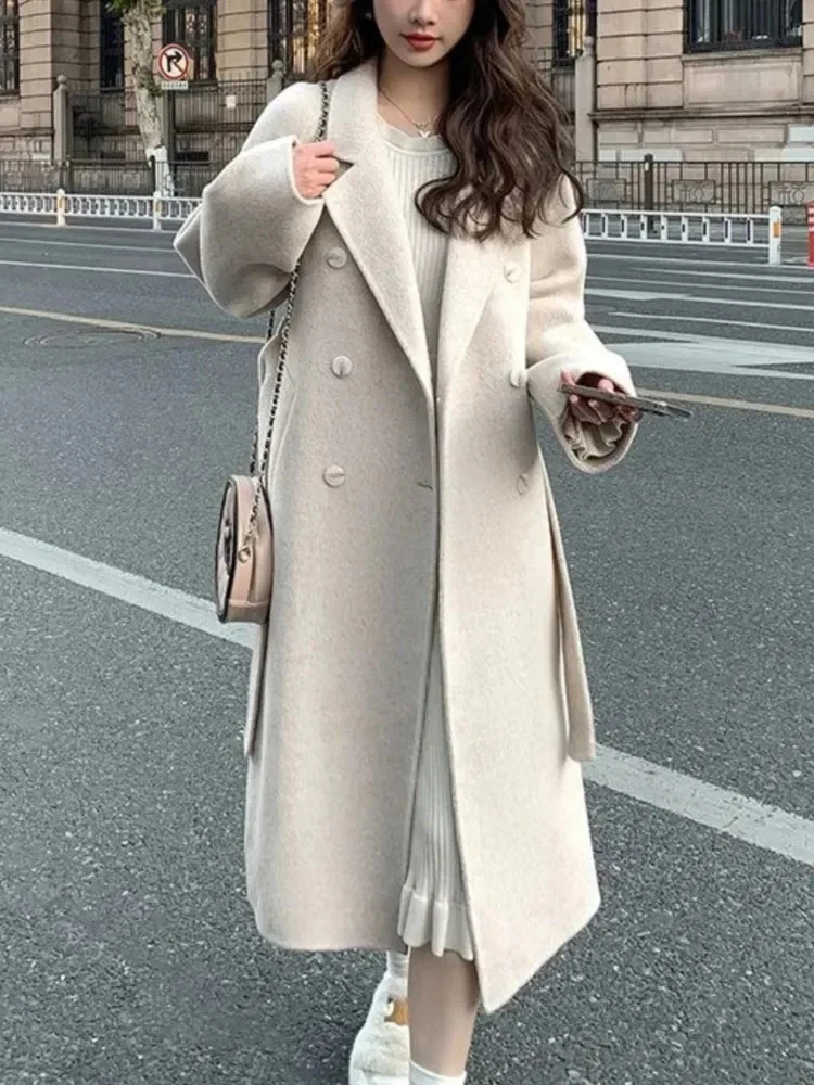 Liliana | Elegant and versatile winter garment
