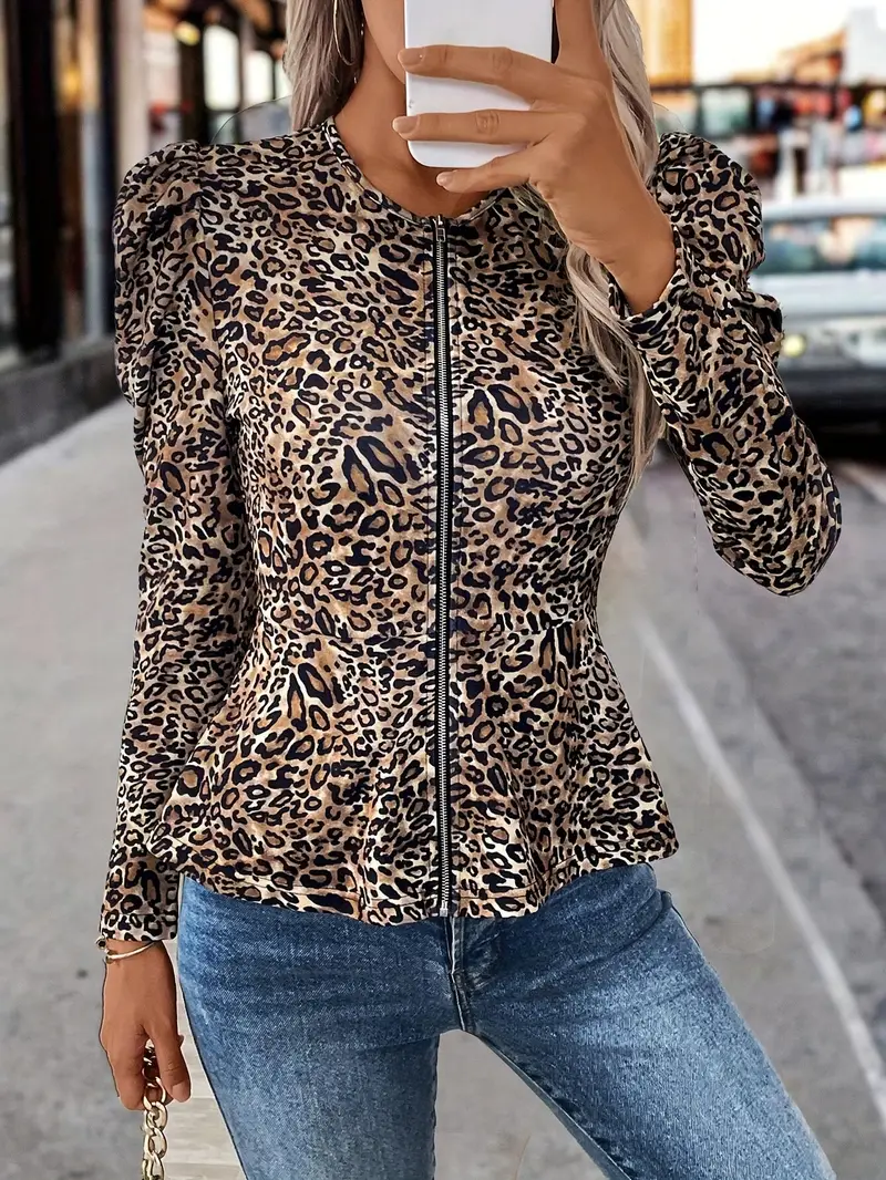 Liliana | Elegant jacket with puff sleeves and leopard print - Image 4