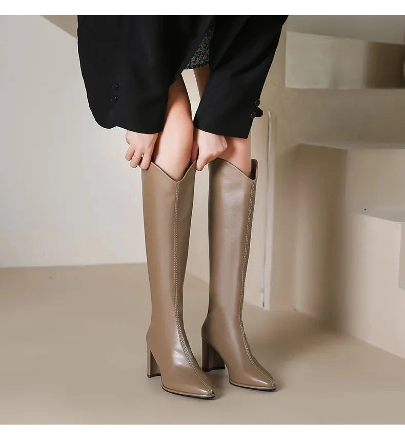 Liliana® | Elegant women's boots with zipper and high heel - Image 17