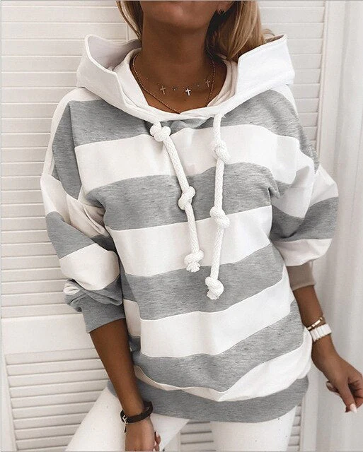 Liliana| Timeless and stylish winter sweater - Image 4