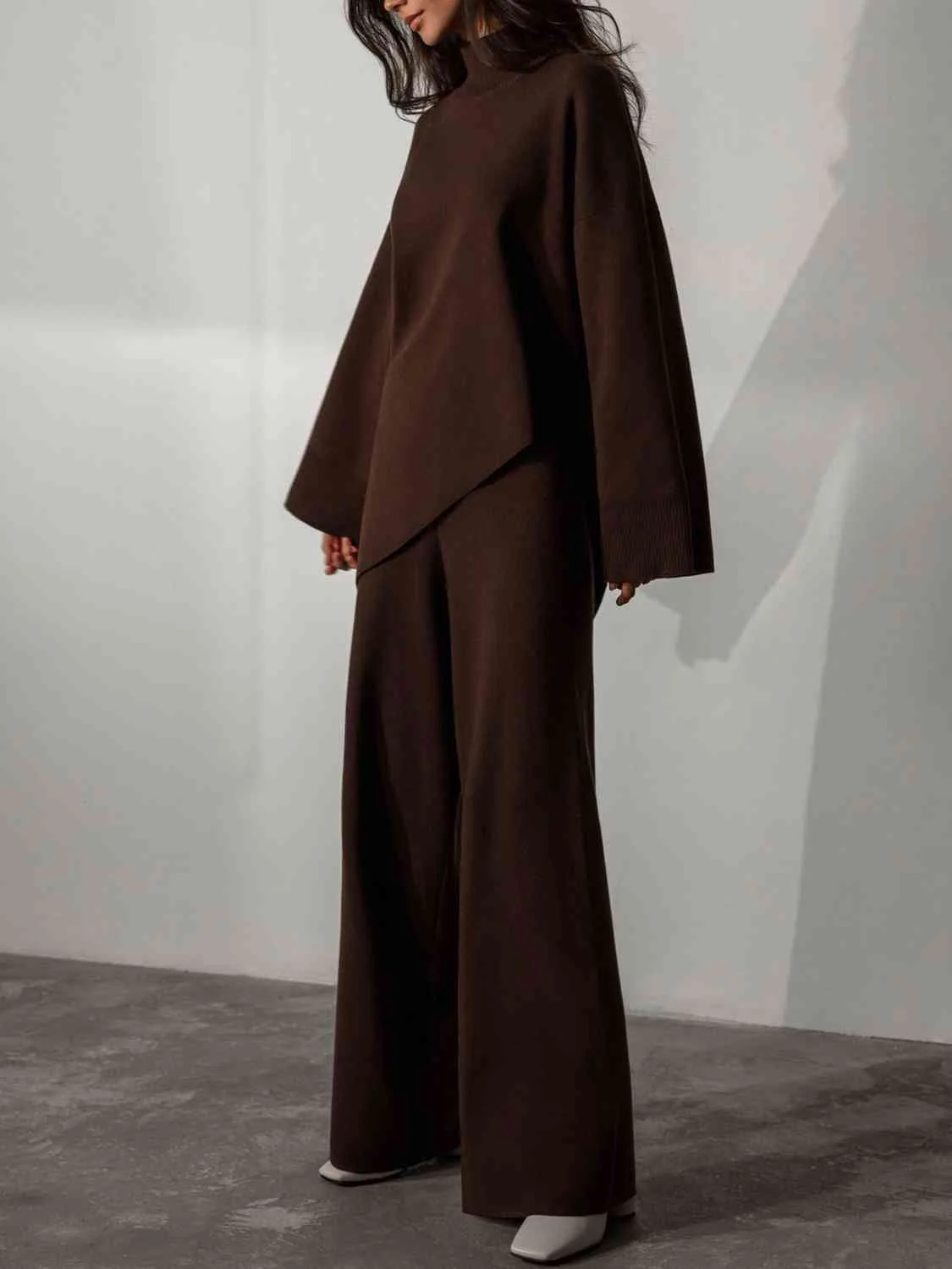 Linda | Chic and versatile winter trousers - Image 12