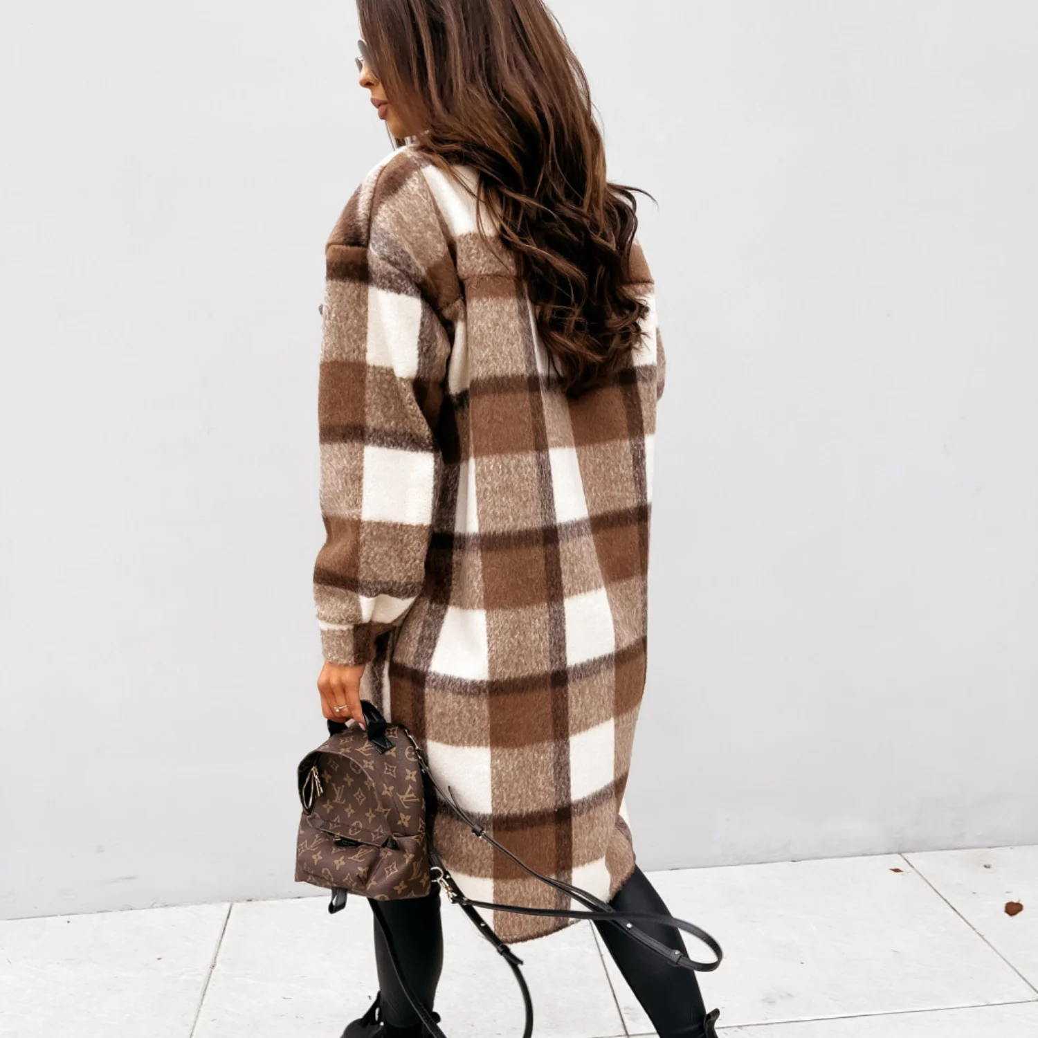 Linda | Trendy and elegant winter clothing item - Image 3