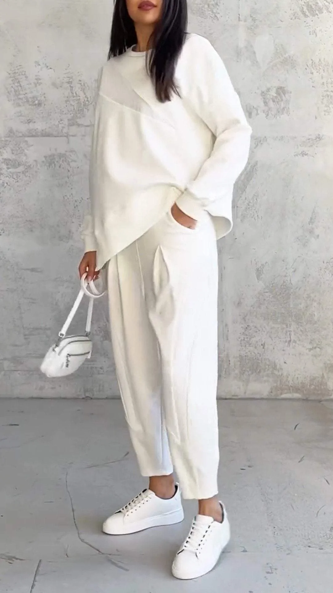 Lorena | Two-piece set with a crew neck and long sleeves. - Image 3