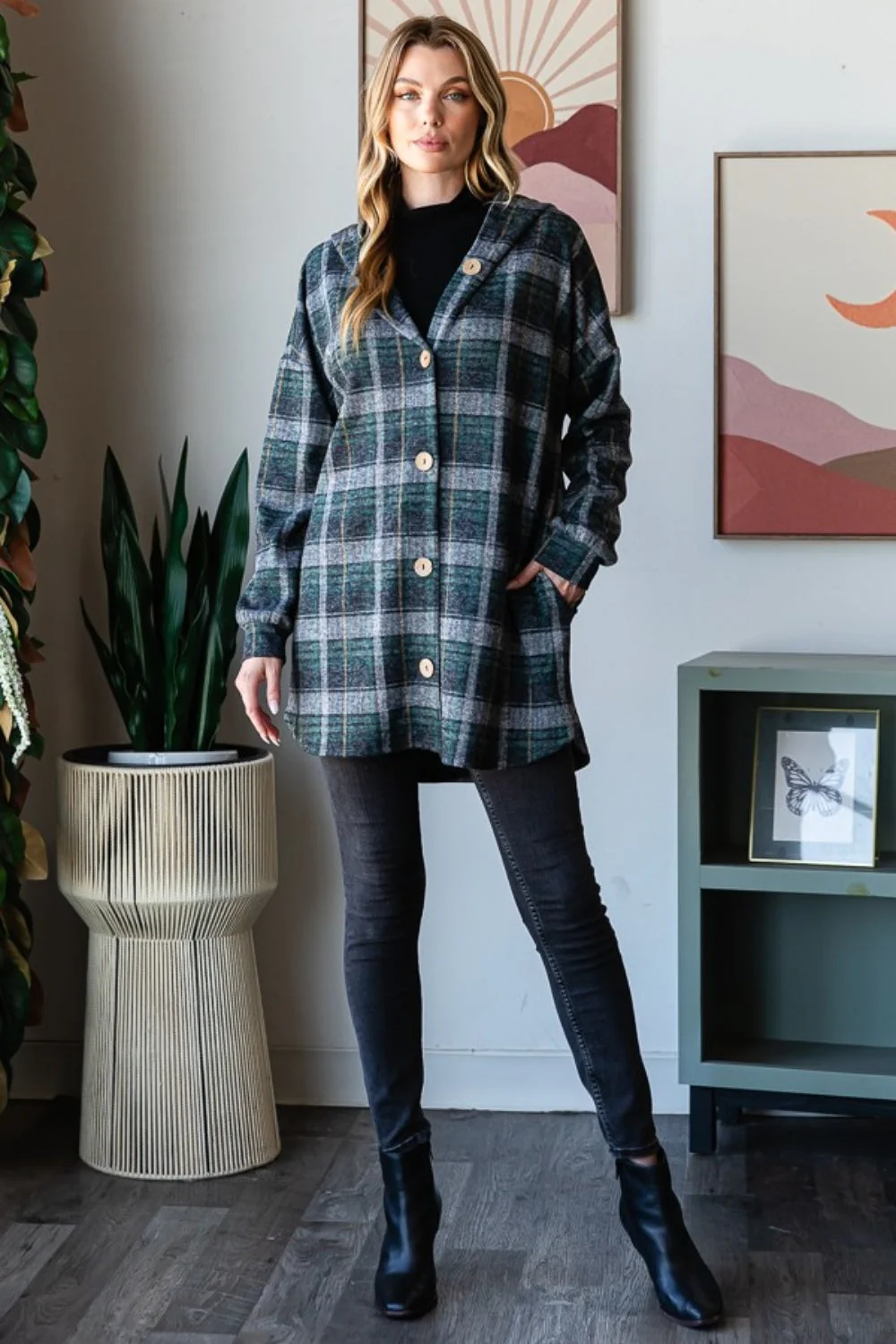 Loretta | Heimish checked button-down cardigan with hood and long sleeves - Image 5