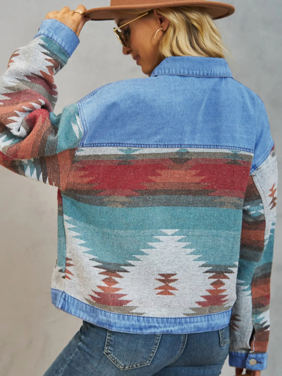 Lotte | Denim jacket with geometric buttons and dropped shoulders - Image 2