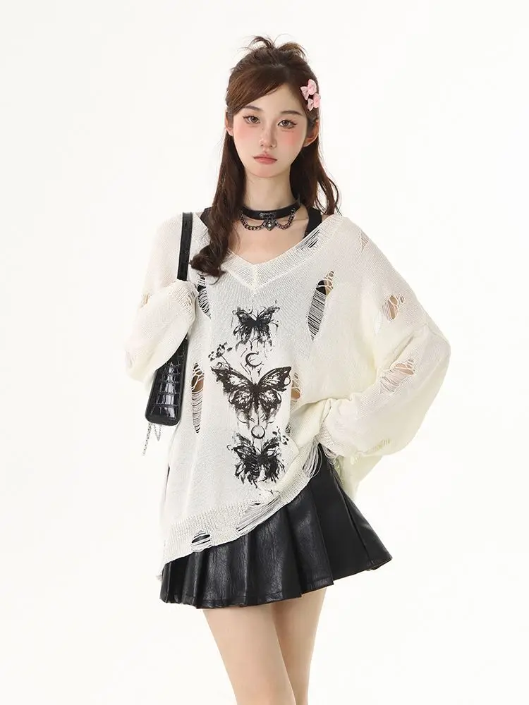 Lotte | Women's oversized sweater with a butterfly motif - Image 2