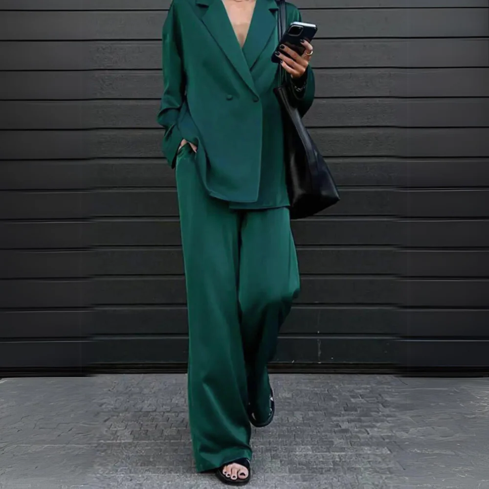 Lourdes | Elegant women's suit - Image 2