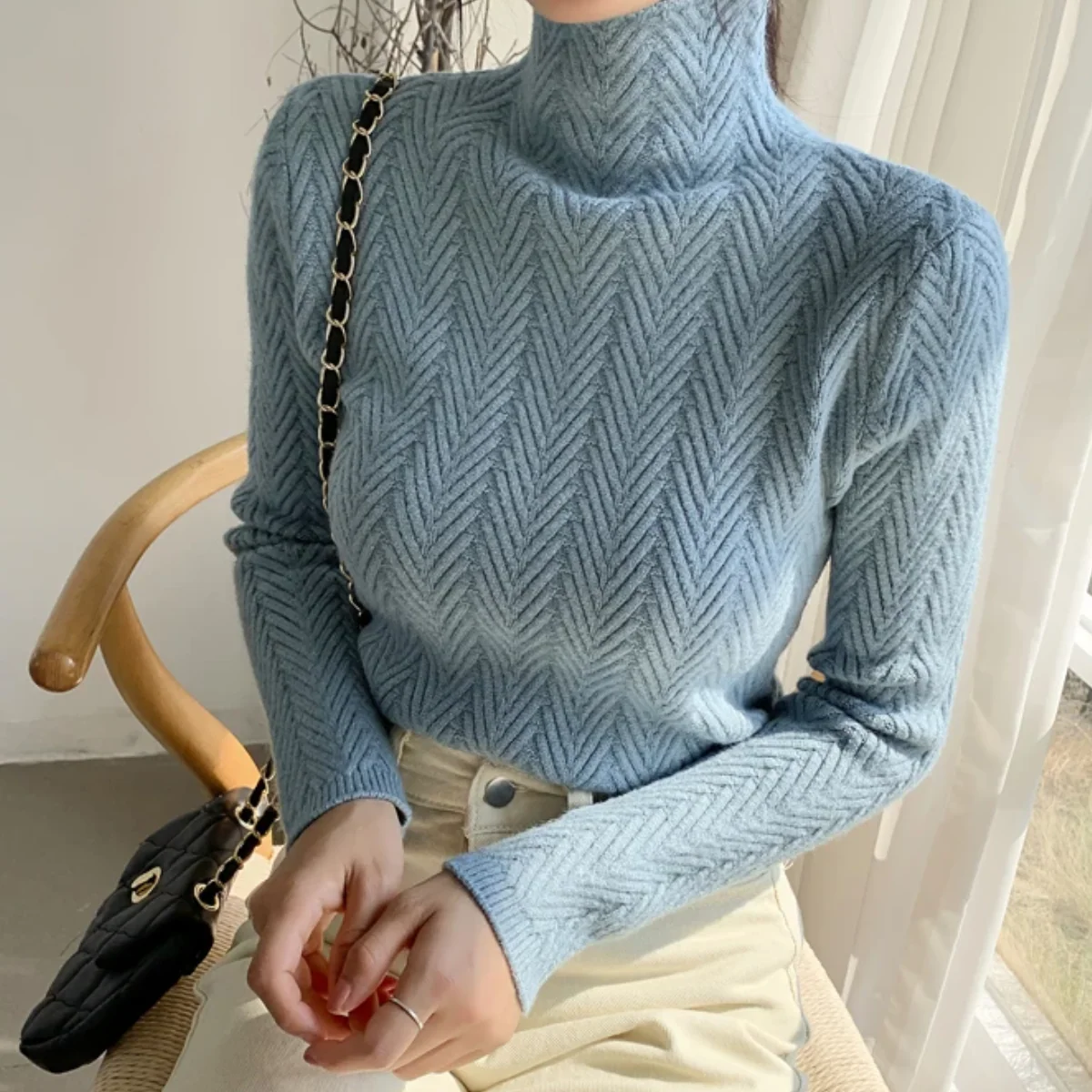 Lucía | Versatile and comfortable winter garment - Image 10