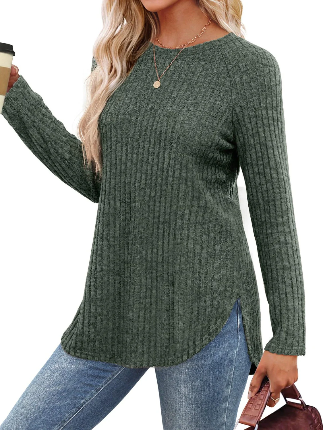 Lucrezia | T-shirt with a crew neck and raglan sleeves - Image 23