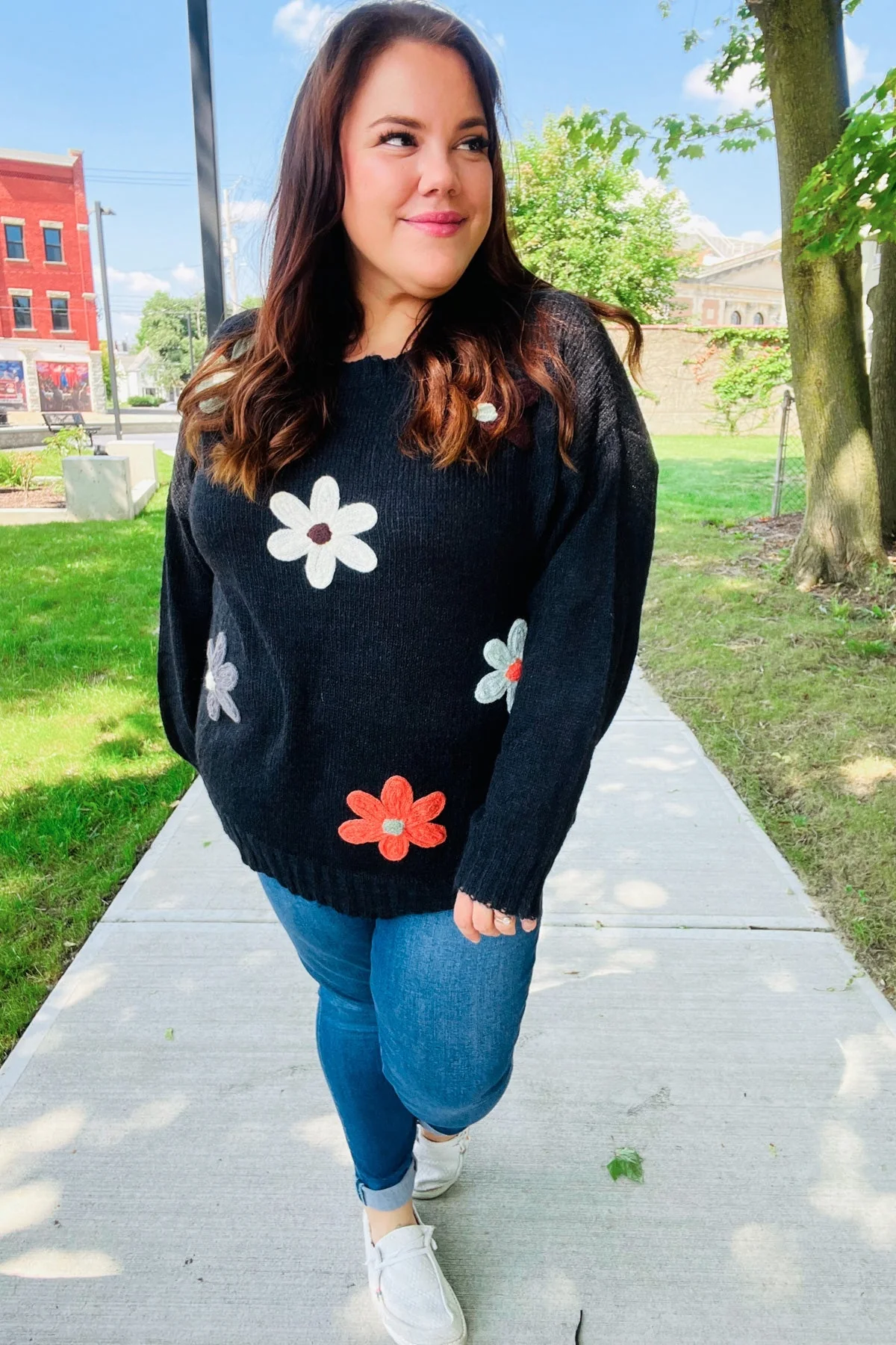 Luisa | Eyes On You oversized knit sweater with floral patch in black - Image 17