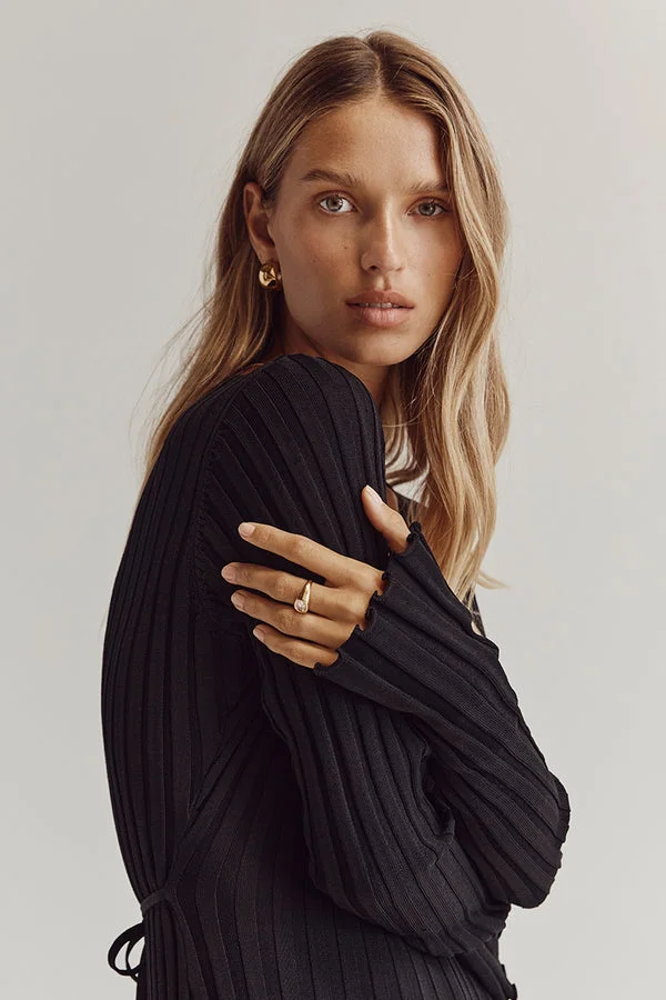 Luisa® | Knitted Midi Dress With V-Neck And Sleeves - Image 10