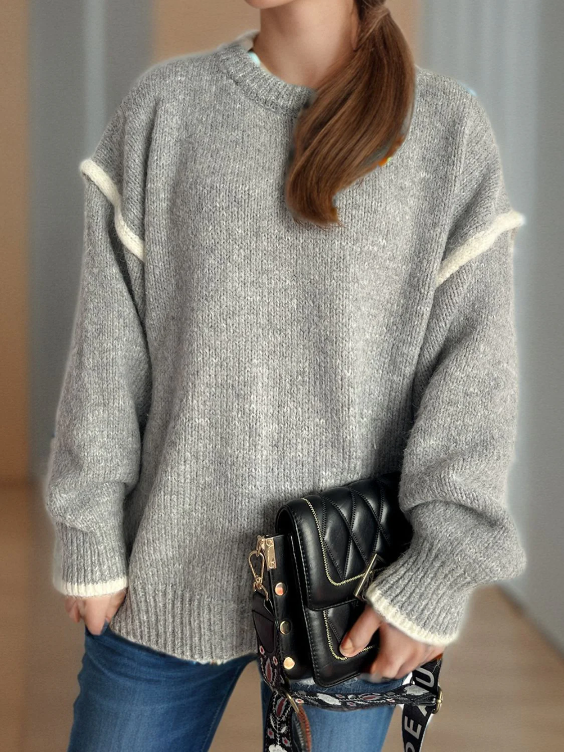 Luz | Round neck sweater with sloping shoulders and contrasting trim - Image 6