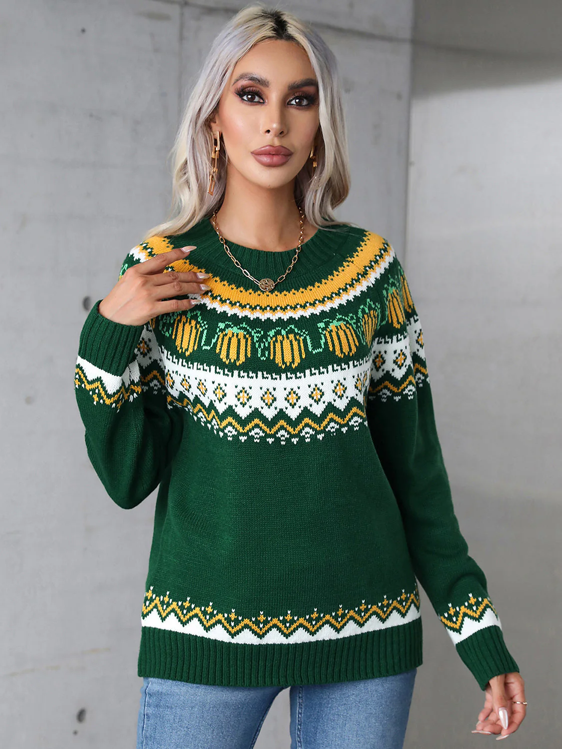 Magda | Long-sleeved sweater with a geometric crew neck - Image 6