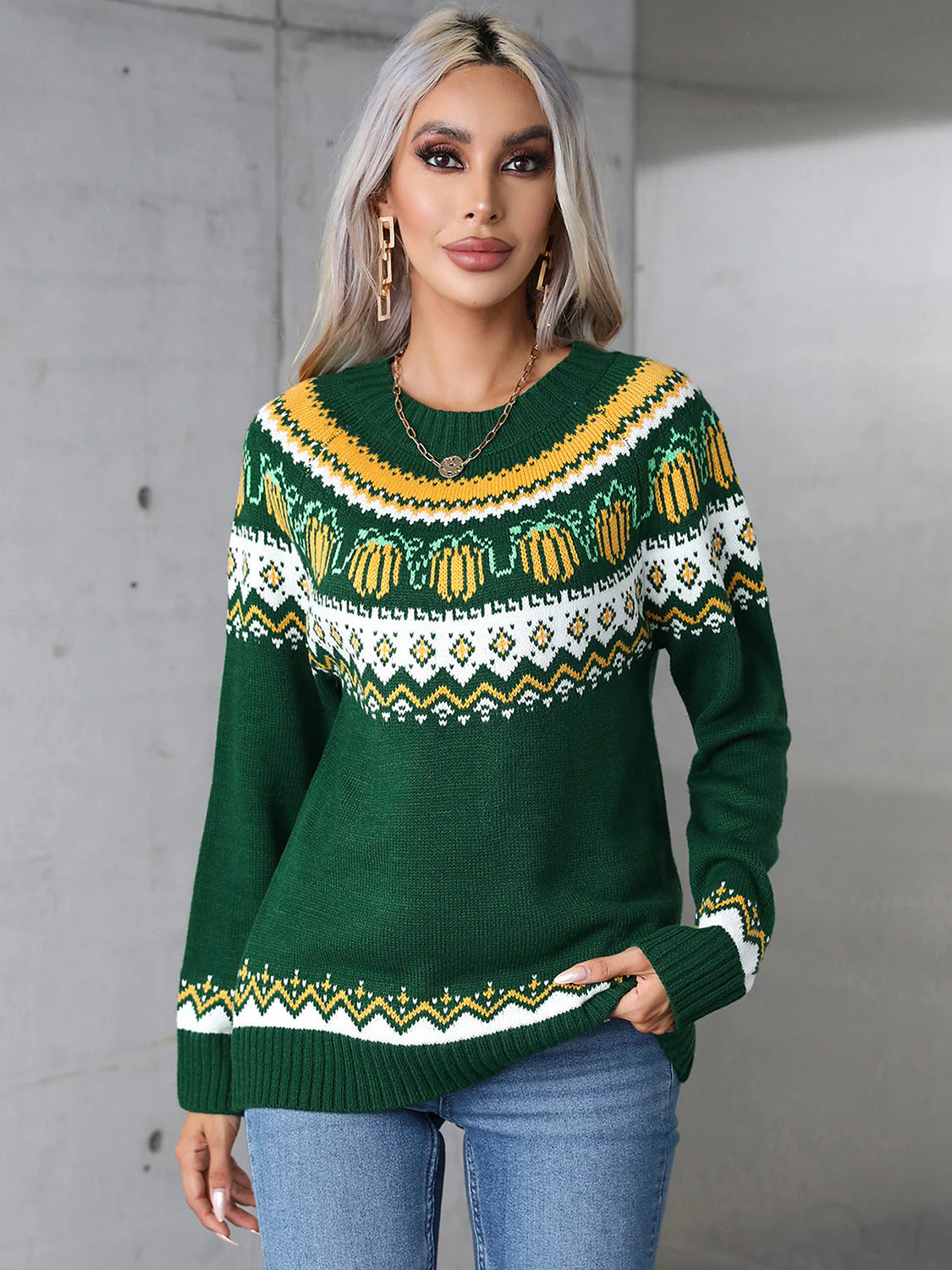 Magda | Long-sleeved sweater with a geometric crew neck - Image 7