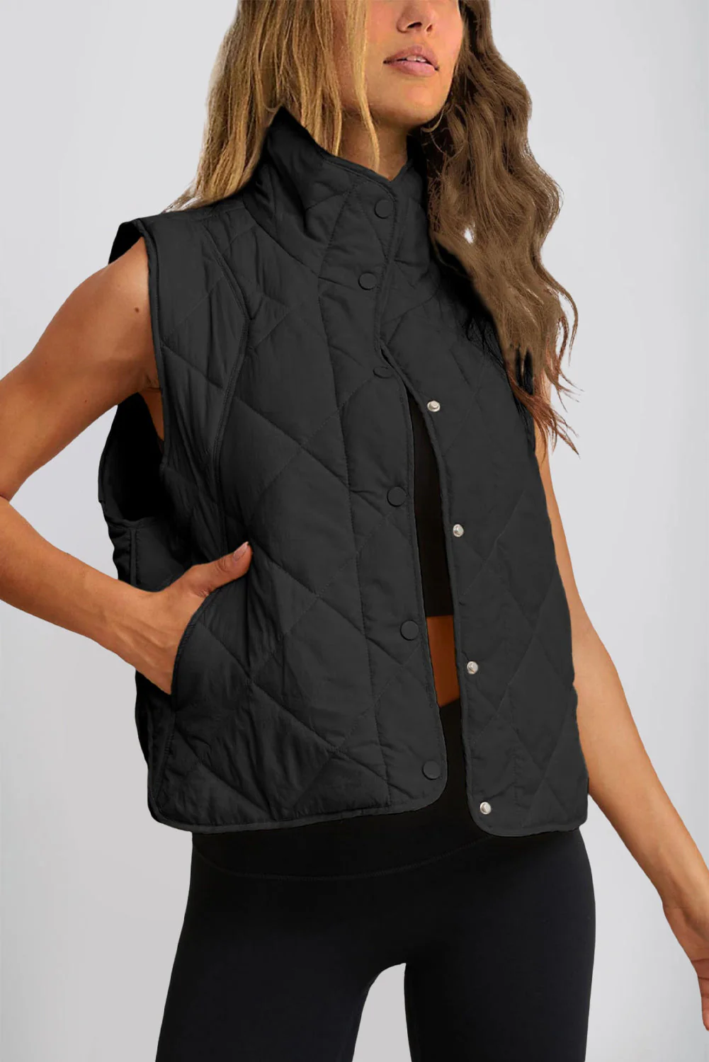Maite | Vest with snap-down structure and pockets - Image 13