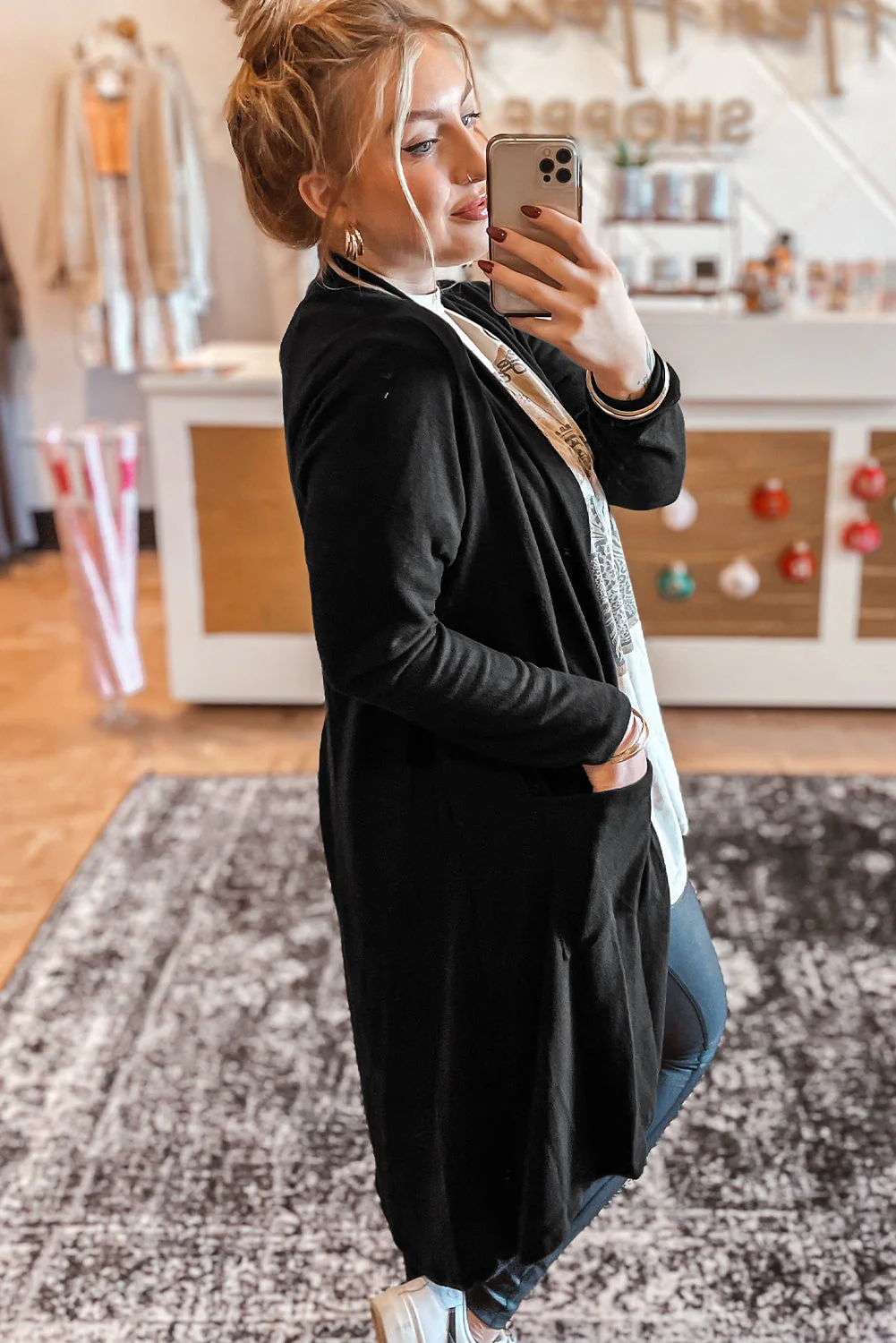 Marcela | Classic and elegant winter cardigan
