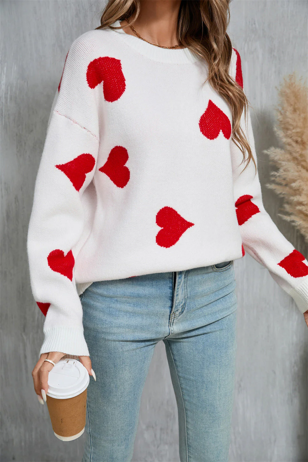 Mareike | Heart-shaped crew neck sweater with dropped shoulders - Image 4