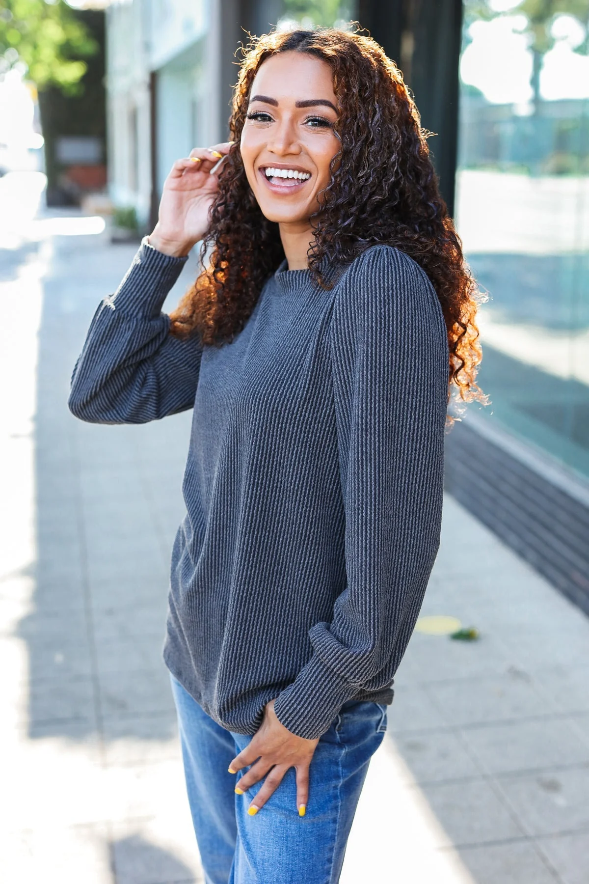 Margherita | Everyday long-sleeved shirt in anthracite-colored ribbed knit with mineral wash - Image 11