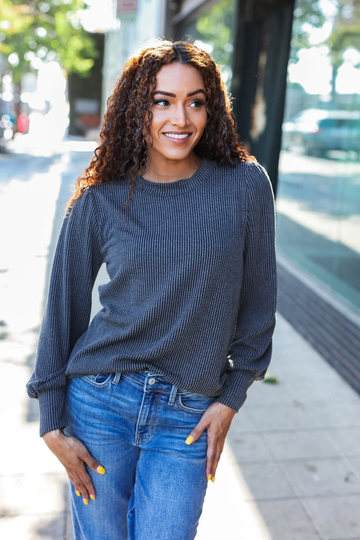 Margherita | Everyday long-sleeved shirt in anthracite-colored ribbed knit with mineral wash - Image 9