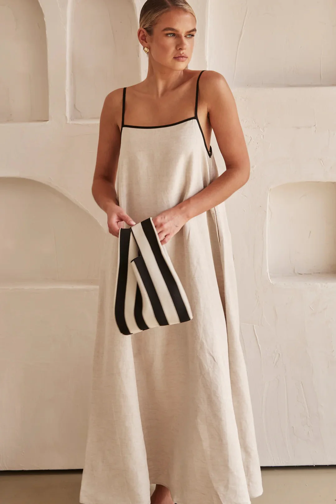 Maria® | Contrast Linen Maxi Dress - Image 3