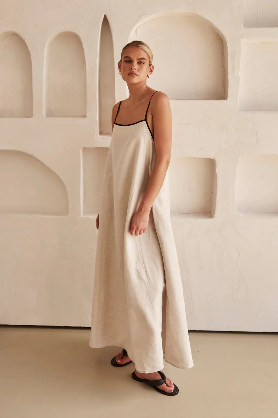 Maria® | Contrast Linen Maxi Dress - Image 5