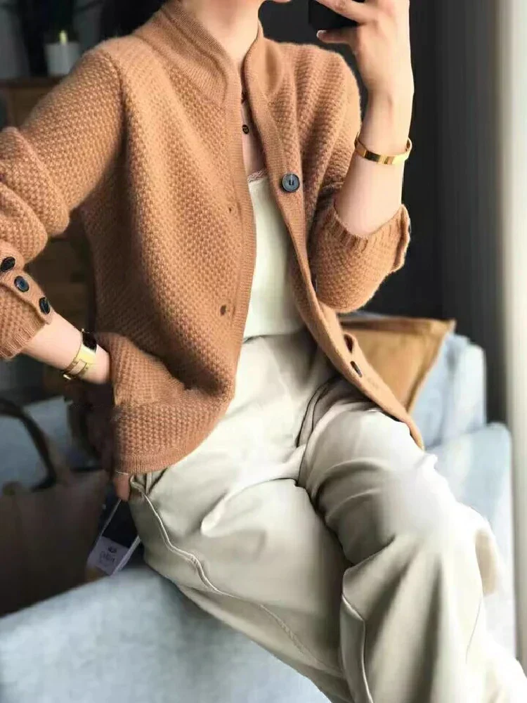 Mariana | Elegant and versatile winter sweater - Image 6