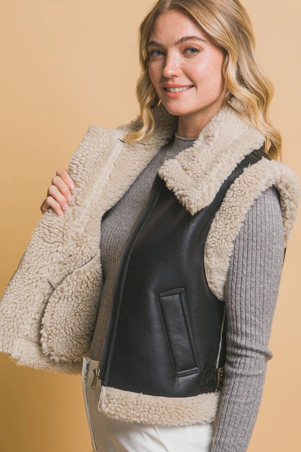 Maribel | Love Tree Sherpa vest with zip and pockets - Image 3