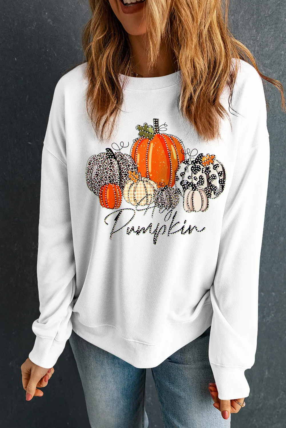 Marina | Drop shoulder crew neck sweatshirt with pumpkin graphic - Image 2