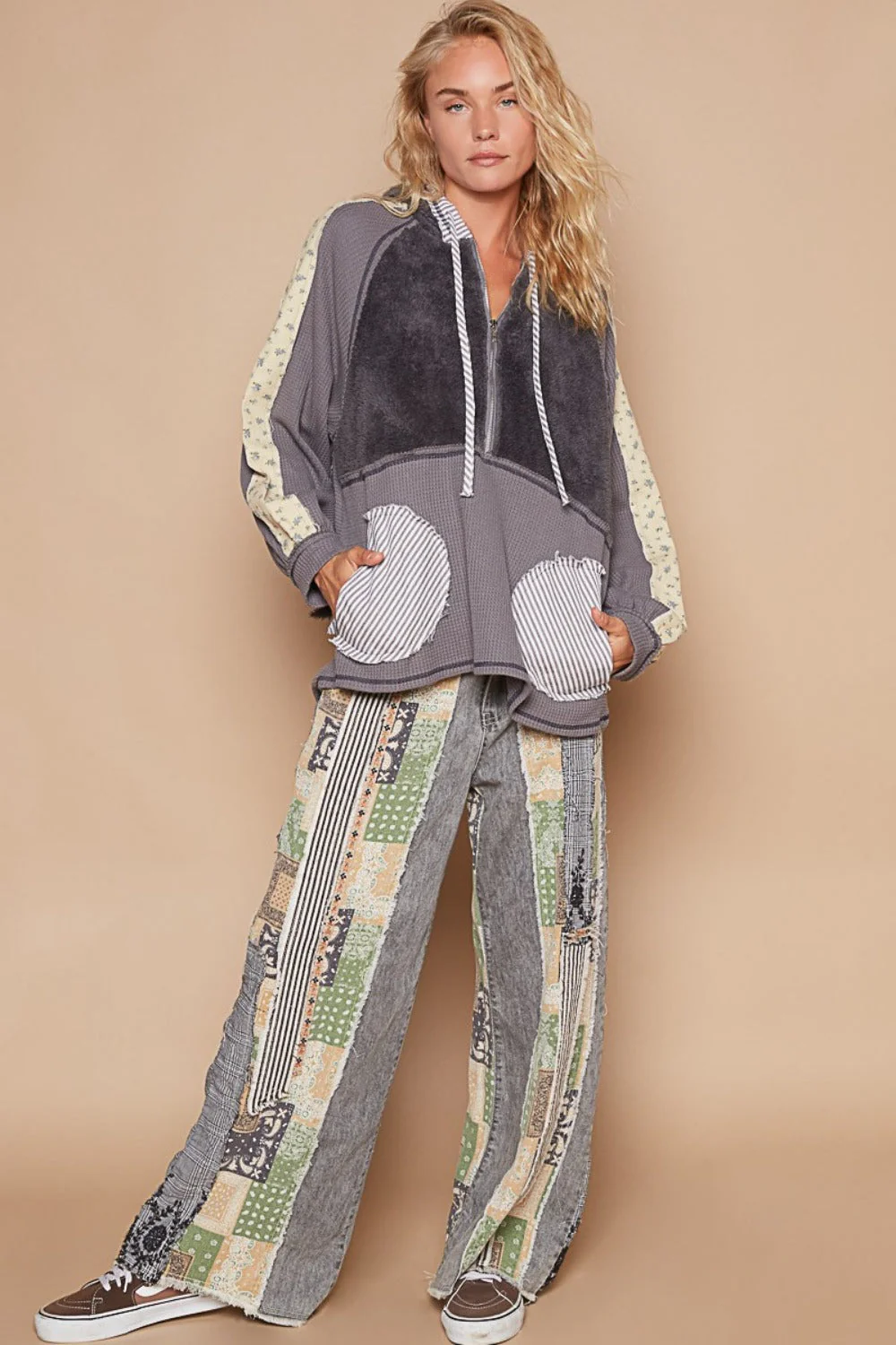 Marlene | Half zip hoodie with fleece blend star patch on the back - Image 5