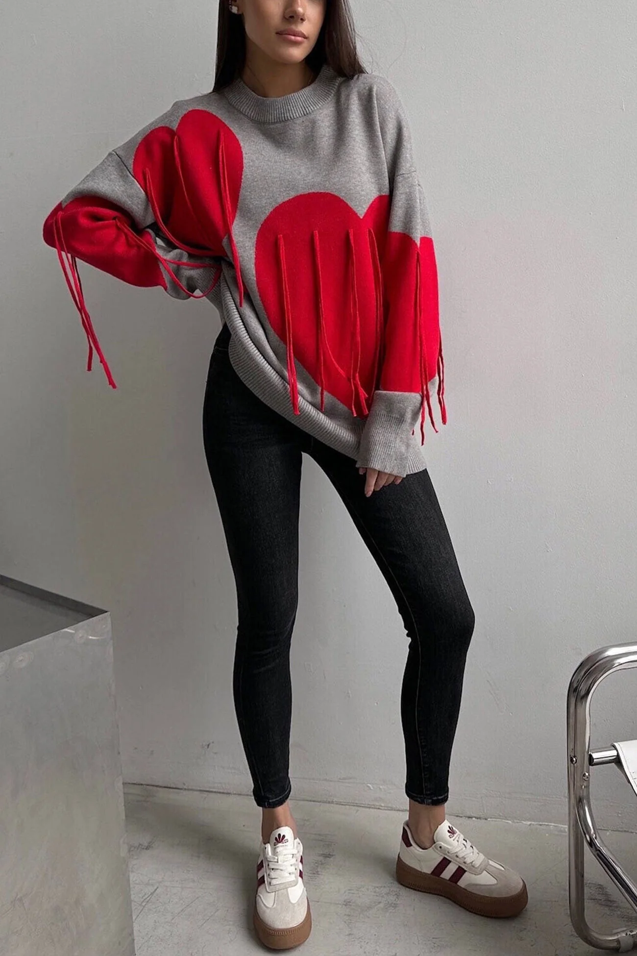 Marlies | Fringe sweater with heart graphic - Image 19