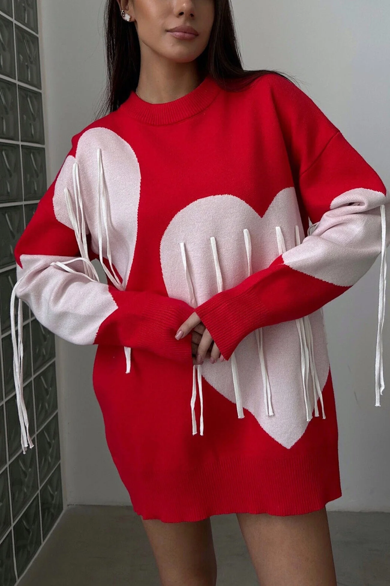 Marlies | Fringe sweater with heart graphic - Image 23